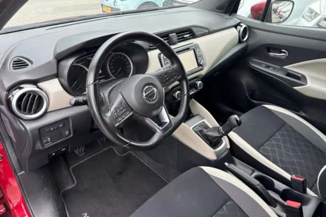 Nissan Micra (2017) thumbnail 3