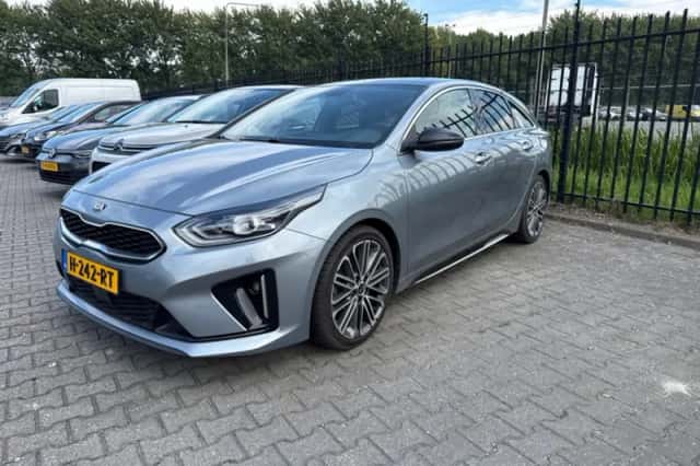 Kia Pro Cee'd (2020) thumbnail 1