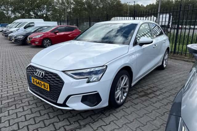 Audi A3 (2021) thumbnail 1