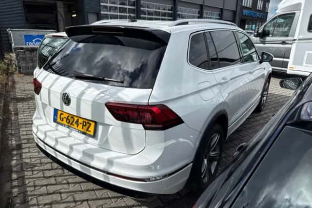 Volkswagen Tiguan (2019) thumbnail 2