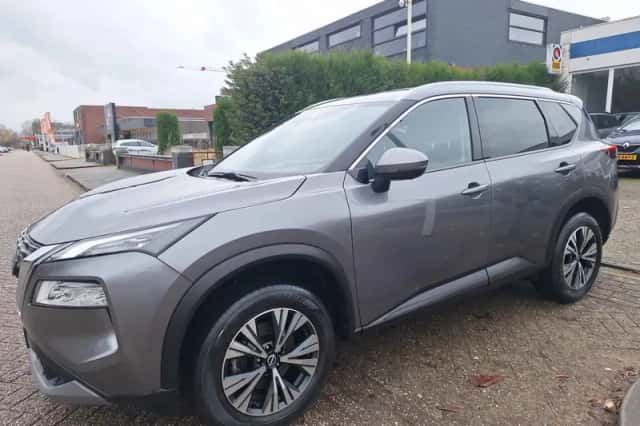 Nissan X-Trail (2023) thumbnail 3