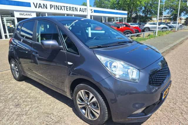 Kia Venga (2015) thumbnail 1