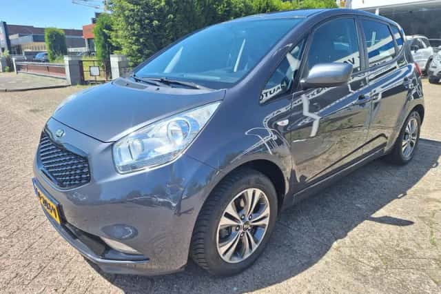 Kia Venga (2015) thumbnail 2
