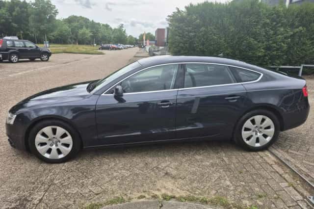 Audi A5 (2012) thumbnail 6