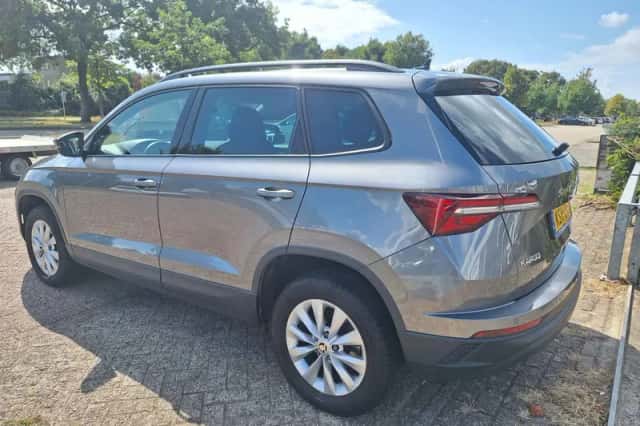 Škoda Karoq (2023) thumbnail 3