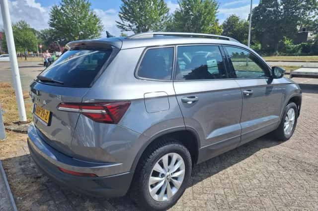Škoda Karoq (2023) thumbnail 4
