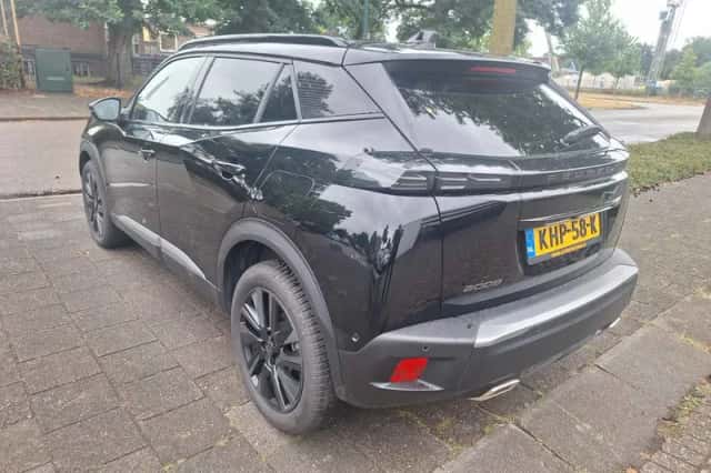 Peugeot 2008 (2024) thumbnail 2