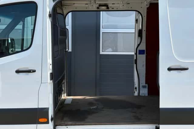 Mercedes-Benz Sprinter (2019) thumbnail 3