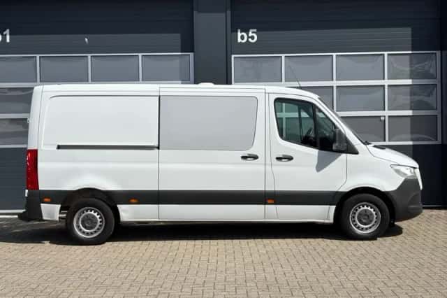 Mercedes-Benz Sprinter (2019) thumbnail 4