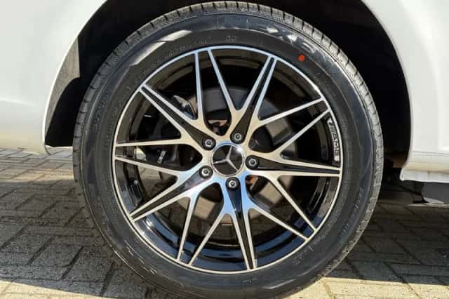 Mercedes-Benz Vito (2024) thumbnail 2