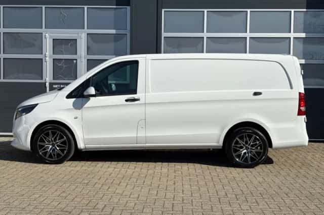 Mercedes-Benz Vito (2024) thumbnail 11