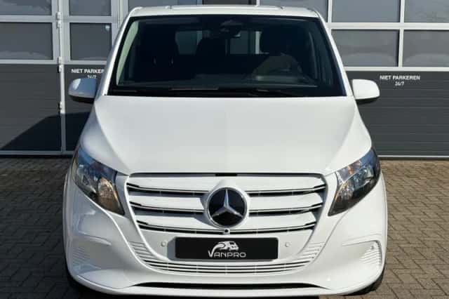 Mercedes-Benz Vito (2024) thumbnail 13