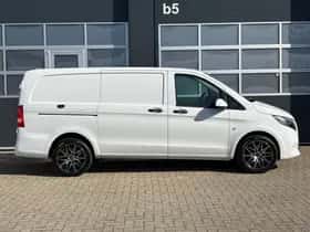 Mercedes-Benz Vito (2024) thumbnail 4