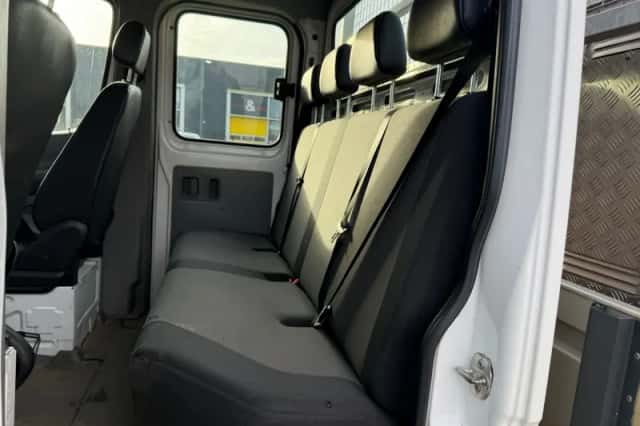 Volkswagen Crafter (2016) thumbnail 11