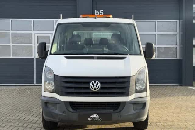 Volkswagen Crafter (2016) thumbnail 3