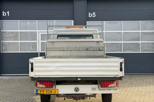 Volkswagen Crafter (2016) thumbnail 6