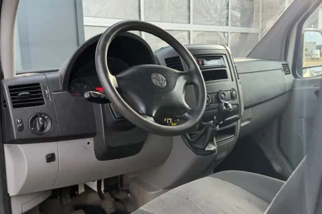 Volkswagen Crafter (2016) thumbnail 10