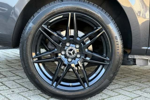Mercedes-Benz Vito (2021) thumbnail 2
