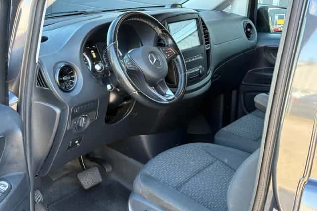 Mercedes-Benz Vito (2021) thumbnail 16