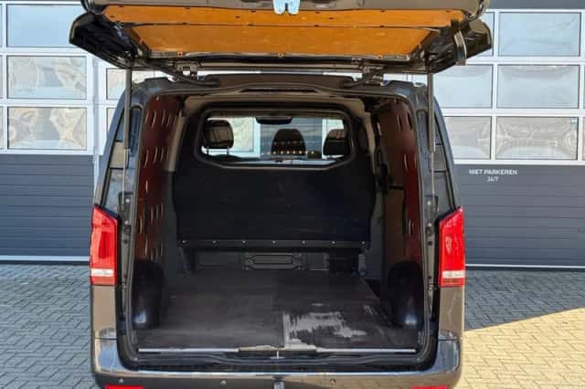 Mercedes-Benz Vito (2021) thumbnail 10