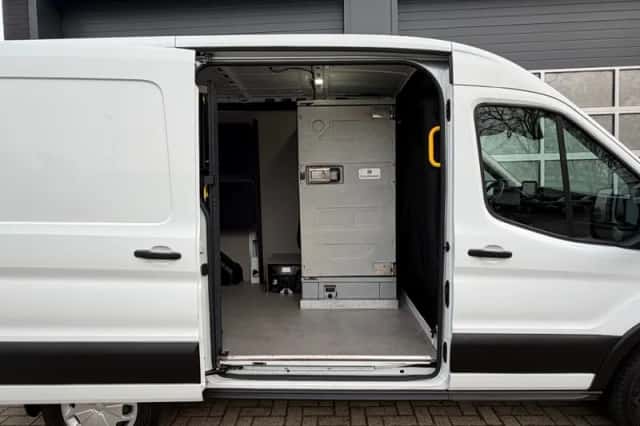 Ford Transit (2022) thumbnail 3