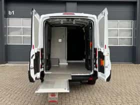 Ford Transit thumbnail 4