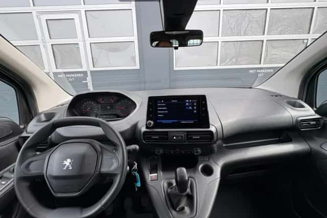 Peugeot Partner (2021) thumbnail 21