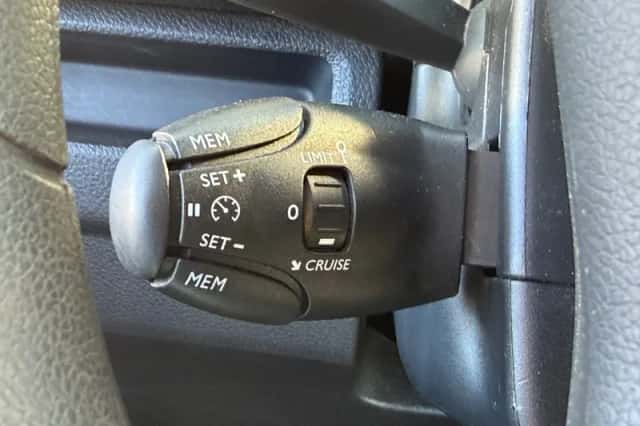 Opel Vivaro (2023) thumbnail 20