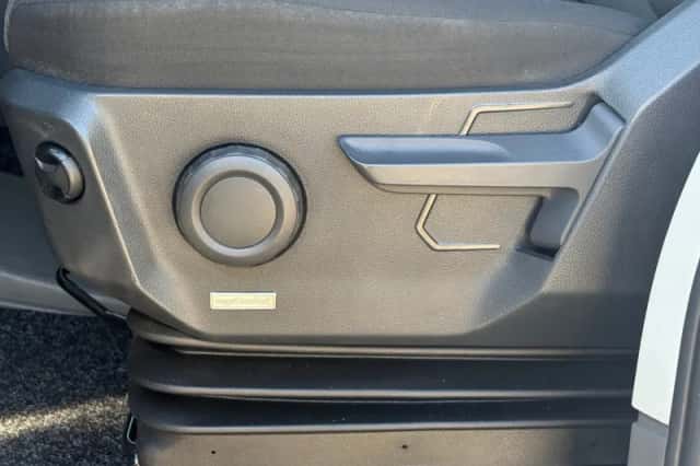 Volkswagen Crafter (2020) thumbnail 23