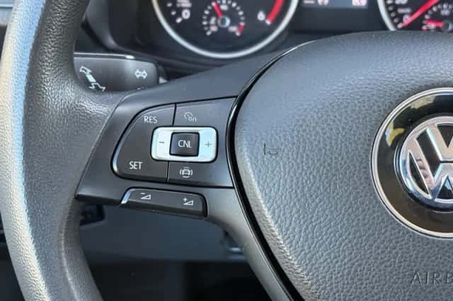 Volkswagen Crafter (2020) thumbnail 26