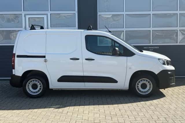 Peugeot Partner (2022) thumbnail 4