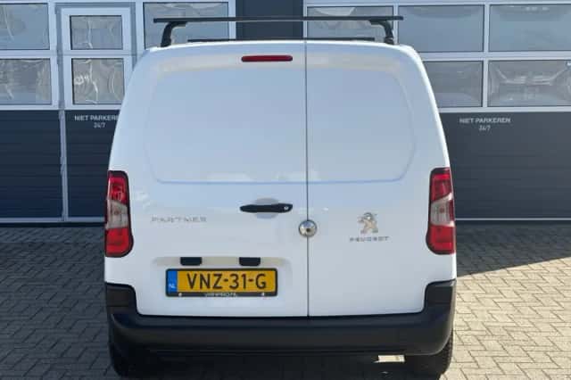 Peugeot Partner (2022) thumbnail 8