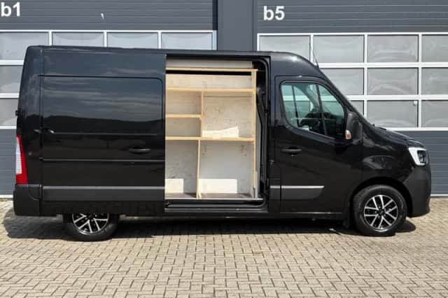 Renault Master (2021) thumbnail 2