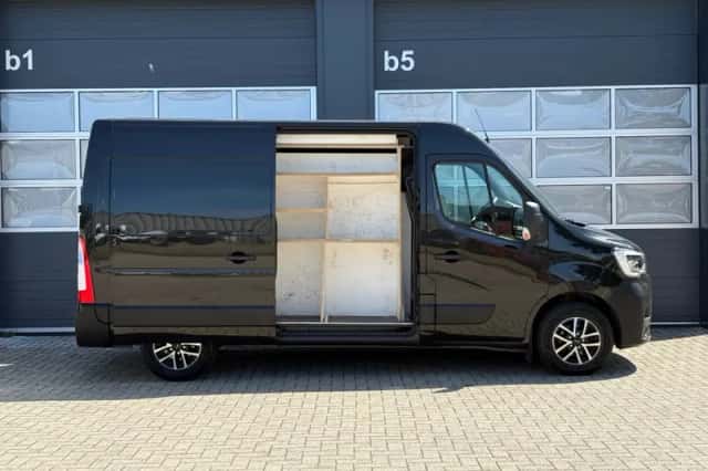 Renault Master (2021) thumbnail 2