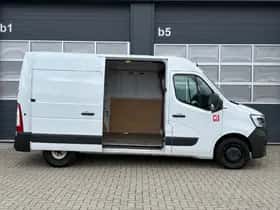 Renault Master thumbnail 2