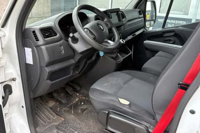 Renault Master (2023) thumbnail 17
