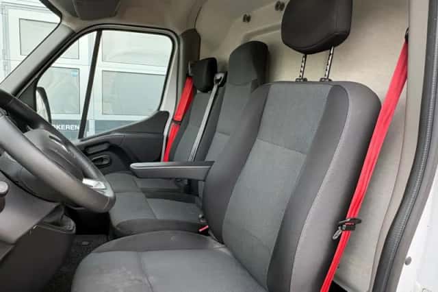 Renault Master (2023) thumbnail 18