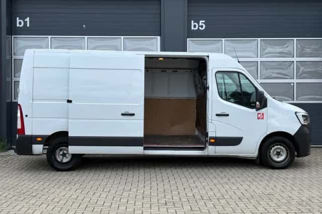 Renault Master (2023) thumbnail 4