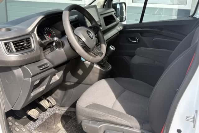 Renault Trafic (2023) thumbnail 17