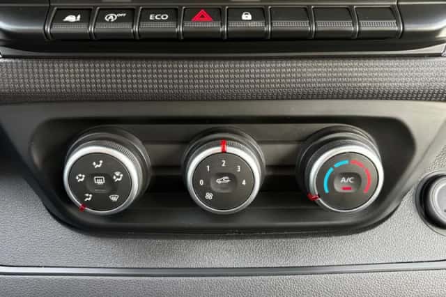 Renault Trafic (2023) thumbnail 27