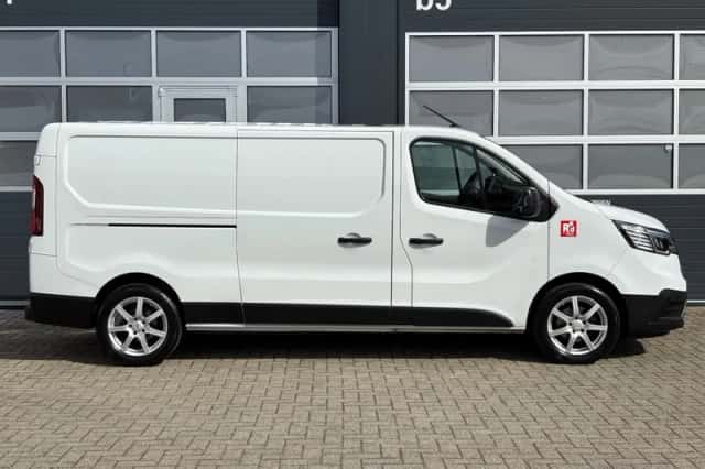 Renault Trafic (2023) thumbnail 4