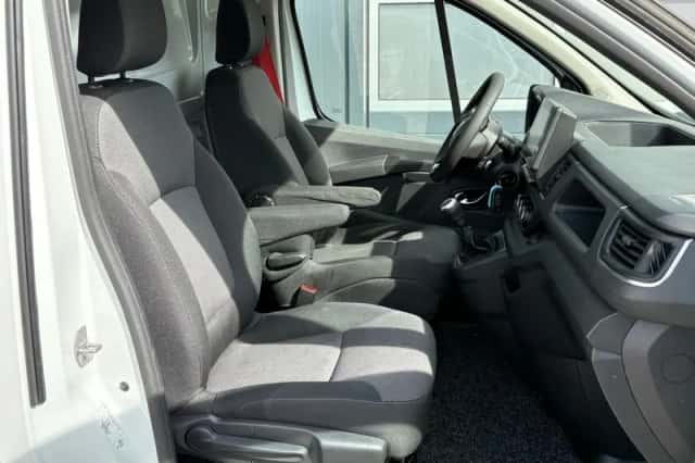 Renault Trafic (2023) thumbnail 35