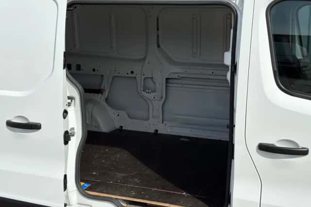 Renault Trafic (2023) thumbnail 6