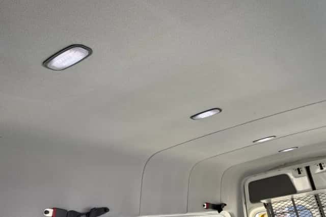 Volkswagen Crafter (2016) thumbnail 20