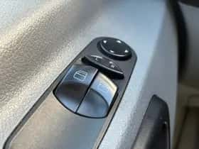 Volkswagen Crafter thumbnail 37