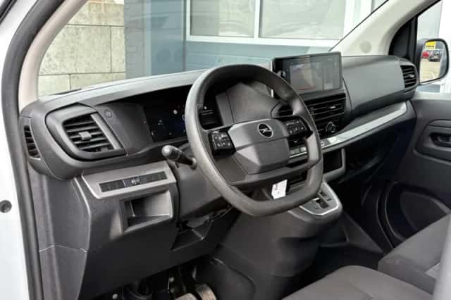 Opel Vivaro (2024) thumbnail 18