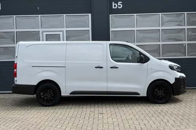Opel Vivaro (2024) thumbnail 4