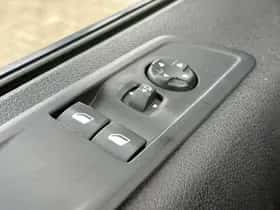 Opel Vivaro thumbnail 39