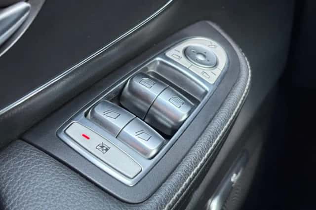 Mercedes-Benz V-Klasse (2016) thumbnail 45