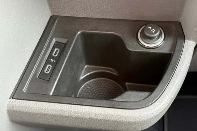 Volkswagen Transporter (2021) thumbnail 42